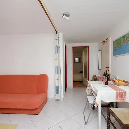 Milan Apartmán Poreč